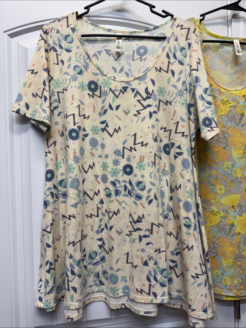 Lot of 3 LuLaRoe Perfect T size L. - Picture 3 of 4